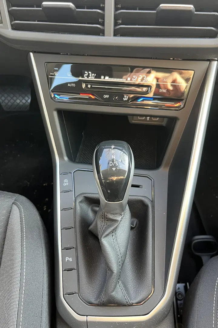 autoscuola-boschi-nuova-volkswagen-polo-cambio-automatico-interno-2